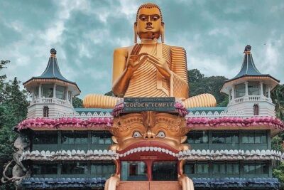 08 - Day Classic Tour with English speaking drive and Private luxury vehicles - The Kandy Leg: Hills, Temple Stops, and Spice Garden Stops
