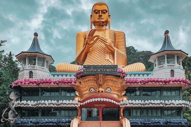 08 - Day Classic Tour with English speaking drive and Private luxury vehicles - The Kandy Leg: Hills, Temple Stops, and Spice Garden Stops
