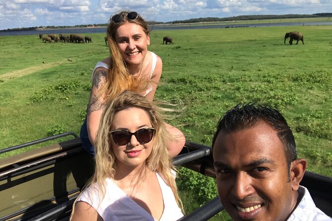 12 Days Sri Lanka Island Adventure and Wild Tour - Kandy: the Temple of the Tooth plus gardens that cool your head