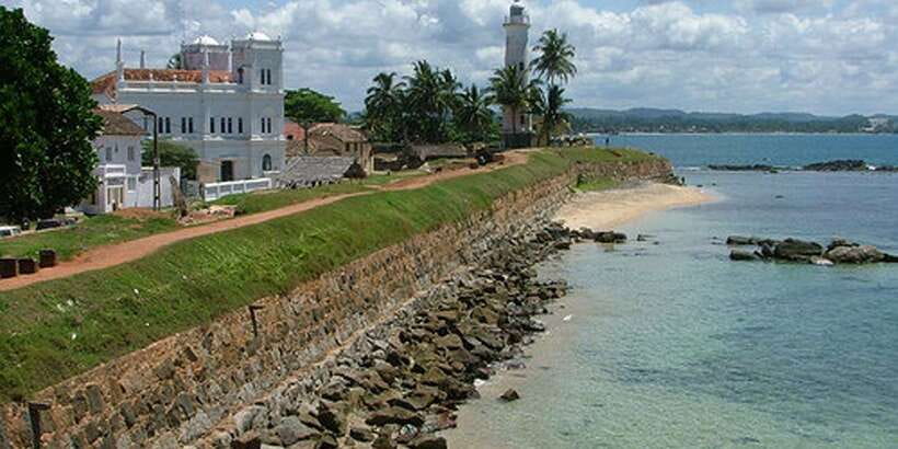 2-Day Whale Watching & Southern Sri Lanka Tour - Overnight in Mirissa: 3-star-compatible hotel, room comfort varies