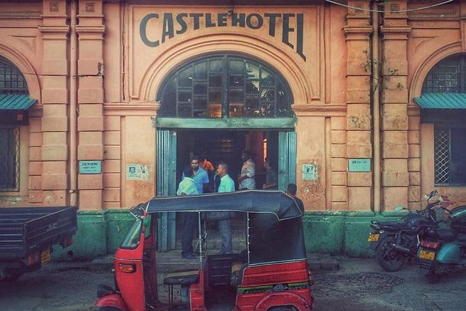 3 Hour Private Colombo Street Food Tour - Galle Face Promenade to Hotel De Pilawoos: Beach Air and Real Kothu