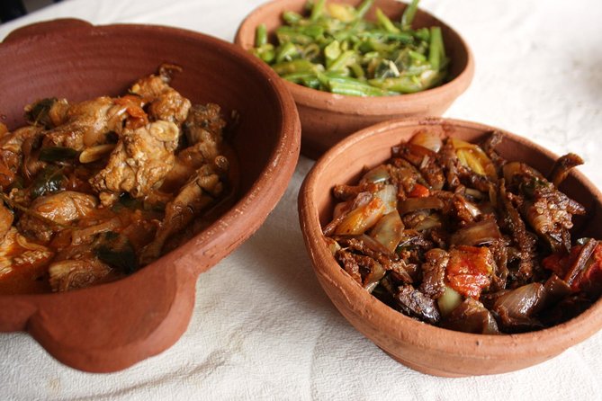 Authentic Sinhalese Cooking Class in Colombo with a Local Family - The hands-on cooking class: three dishes that teach the system