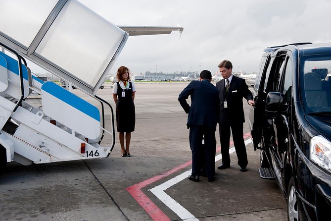 Bandaranaike International Airport(CMB) to Colombo Hotels - Why a direct CMB-to-Colombo hotel transfer makes your arrival easier