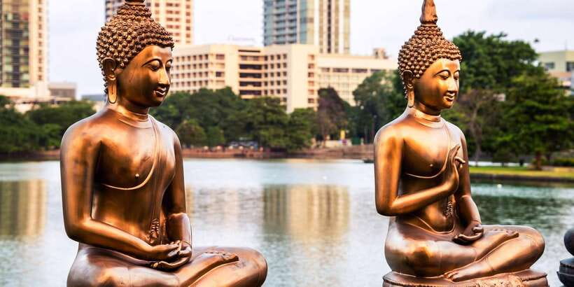 Colombo: All-Inclusive Morning & Afternoon Private City Tour - Colombo Lotus Tower: modern skyline, easy photo payoff