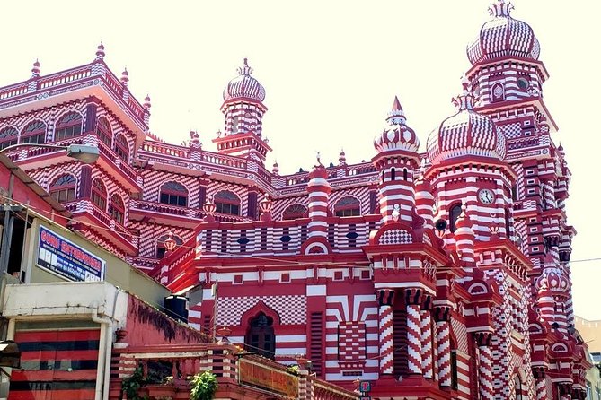 Colombo City Sightseeing - Fort & Pettah Energy and the Shopping Time That Finishes the Day