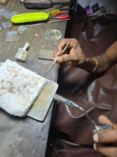 Colombo: Jewelry Workshop Experience 3-6 Hours-Free Jewelry - The hands-on techniques you’ll practice: setting, polishing, and sketching