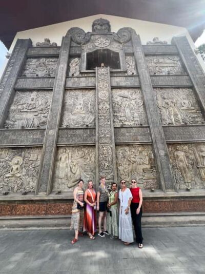 Colombo: Private City Tour by Tuk Tuk with Hotel Pickup - Gangaramaya Temple and the sacred stops you’ll see up close