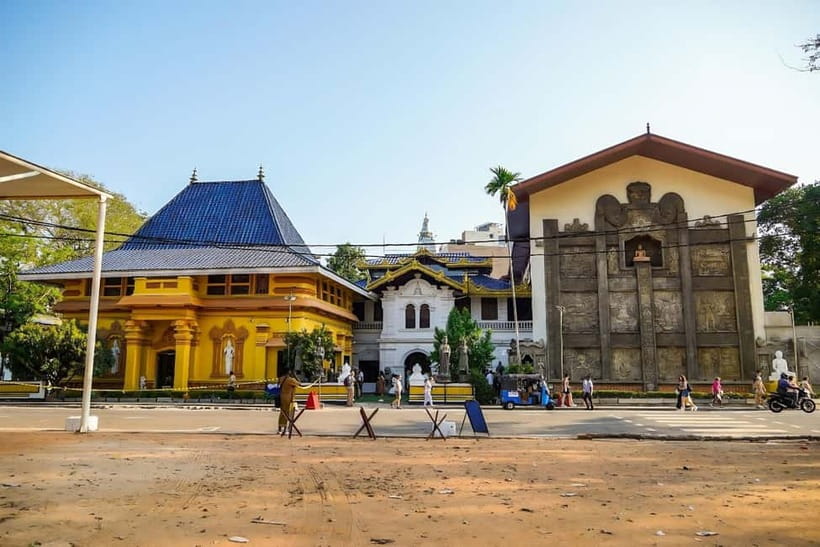 Colombo: Private City Tuk-Tuk Tour with Local Guide & Pickup - Markets Without Getting Lost: Pettah and the Vegetable Market
