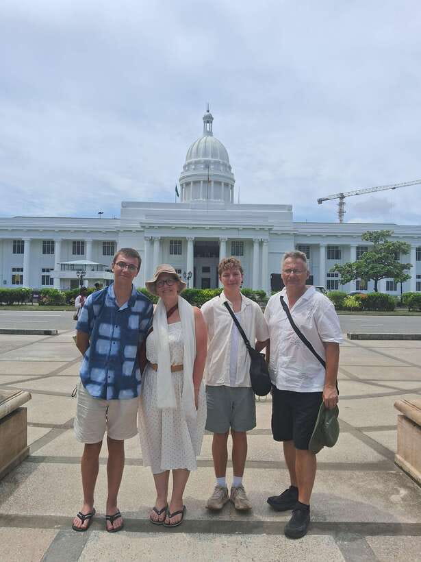 Colombo: Private Guided Tuk Tuk City Tour with Hotel Pickup - National Museum and Independence Memorial Hall: learning stops that fit the ride