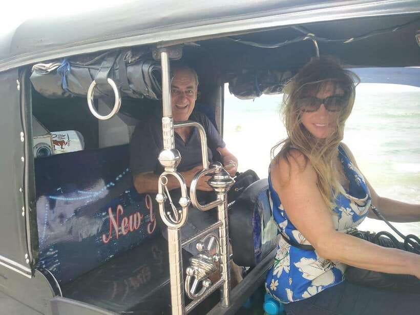 Colombo Sightseeing Private Tour by Tuk Tuk MorningOREvening - Fort, Colonial Corners, and That Built-In Lunch/Dinner Break