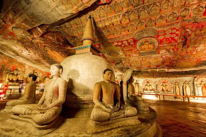 Colombo to Kandy Shuttle with Dambulla Sightseeing Tour - Who should book this Colombo-to-Kandy experience
