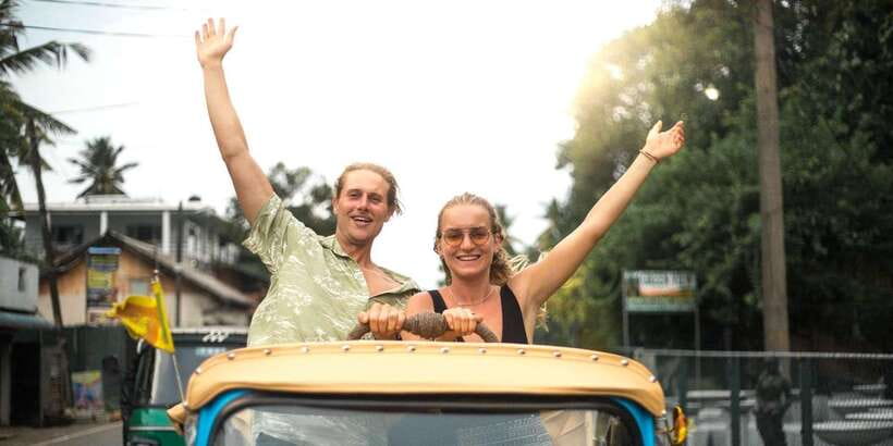 Colombo: Tuk Tuk City Highlights Tour with Lunch - Converted Tuk Tuks, Trained Guides, and Colombo in Motion