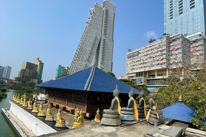 Colombo Tuk Tuk City Tour - Independence Memorial Hall: the moment Colombo marks as its starting point