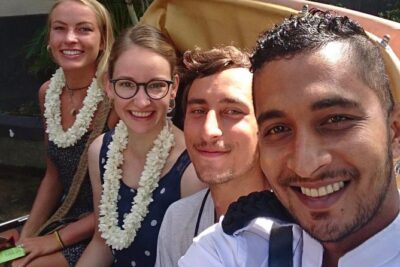 Colombo TUK TUK CITY Tours -Sightseeing Entry Fees - Pettah street life: Pettah Floating Market, Keyman Gate, and temple-and-church contrasts
