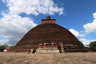 Day Tour Anuradhapura from Kandy by Lux Tours Lanka - Muragala guard stones and Ratnaprasada: a shorter stop with context