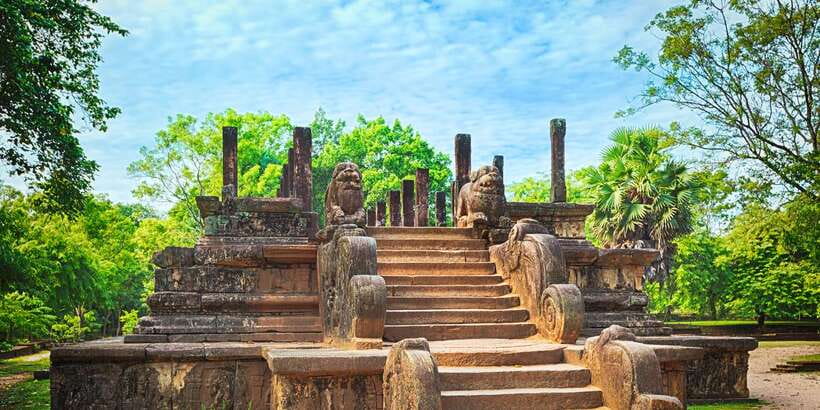 Day Trip to the Ancient Capital of Polonnaruwa From Colombo - Gal Vihara: the Buddha carving that does the heavy lifting