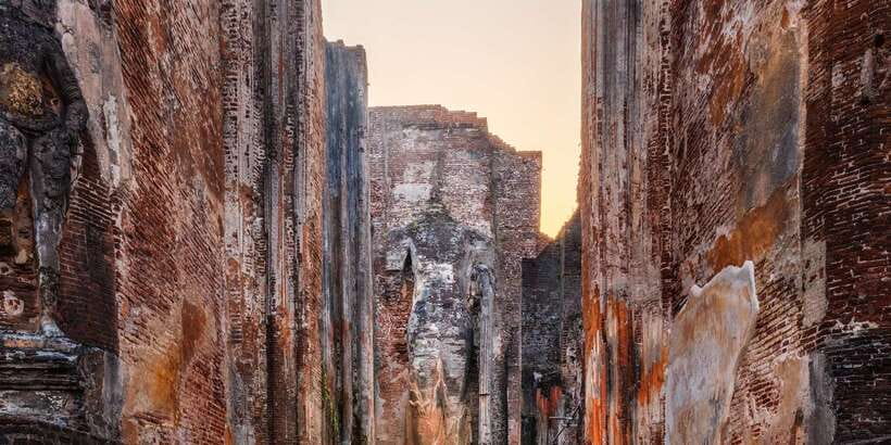 Day Trip to the Ancient Capital of Polonnaruwa From Colombo - Price and value: what you pay, what you still need to budget