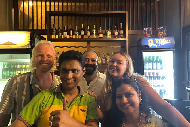 Dodgy Bar Tour in Colombo - Colombo Fort bar visits: what the finger food adds