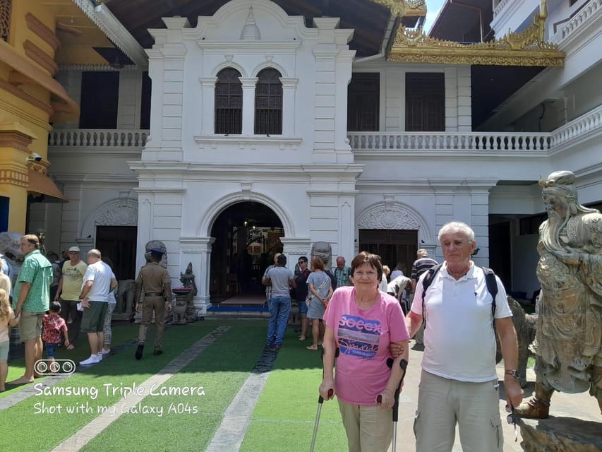 Explore The Colombo City by Private Tuk Tuk or Car - Independence Square: a quick stop with big symbolism