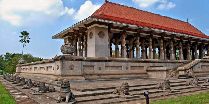 Explore The Colombo City by Private Tuk Tuk or Car - Included snacks and water: a budget win in Colombo