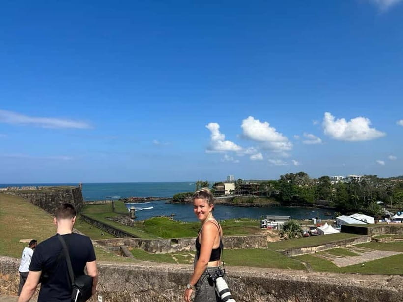 From Colombo: Galle Fort and Hikkaduwa Beach Day Tours - Driver vs guide: languages listed, but don’t assume everything is scripted