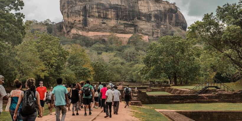 From Colombo: Sigiriya and Dambulla Full-Day Private Tour - Colombo Morning Start: 15 Hours With a Real-Life Road Plan