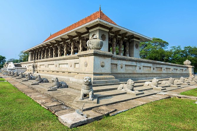 Full Day Colombo City Tour - Colombo Fort Start: Parliament of the Democratic Socialist Republic and BMICH