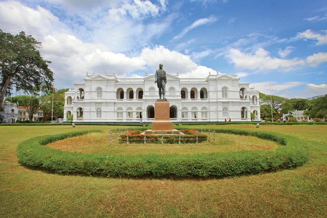 Full Day Colombo City Tour - Temples and Culture Stops: Gangarama Seema Malaka, National Museum, and Nelum Pokuna