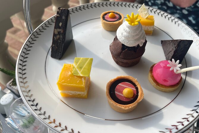 Highlights Colombo Day Tour With Afternoon HIGH TEA In Galle Face Hotel - Old Parliament Building and the Colombo Fort Story (Sea-Facing Government)