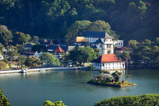 Kandy City Tour from Colombo - From Colombo to Kandy: why this day trip works