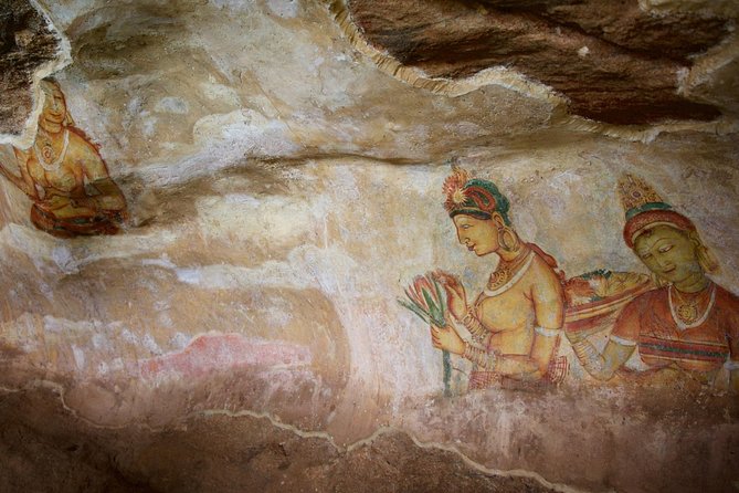 Private Day Tour from Colombo to Sigiriya, Dambulla & Pidurangala - Stop 1: Dambulla Cave Temple, the Golden Temple World Heritage stop