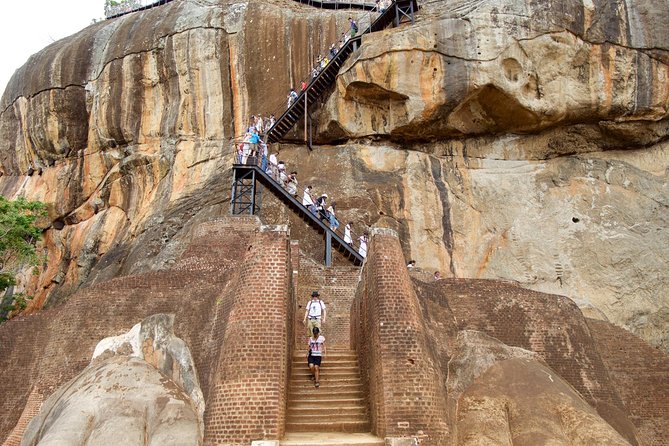 Private Day Tour from Colombo to Sigiriya, Dambulla & Pidurangala - Stop 2: Sigiriya rock fortress, ancient stone and focused commentary