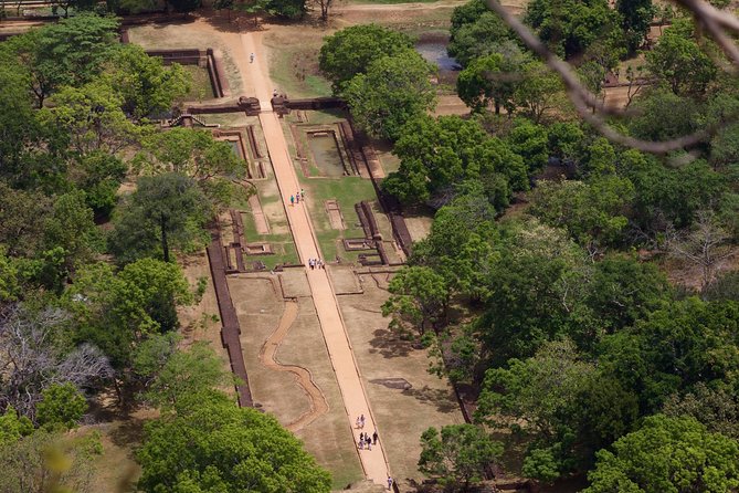 Private Day Tour from Colombo to Sigiriya, Dambulla & Pidurangala - What to bring and how to plan for meals and tickets