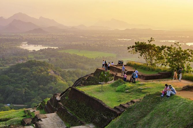 Private day tour to Sigiriya and Dambulla from Colombo - The 6:00 a.m. start: great for timing, long for your day