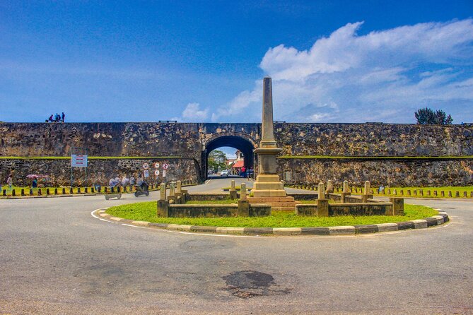 Private Galle Day Tour with Boat Safari & Tea Factory Visit - All Inclusive - Bentota to Galle: building a day with culture + colonial walls