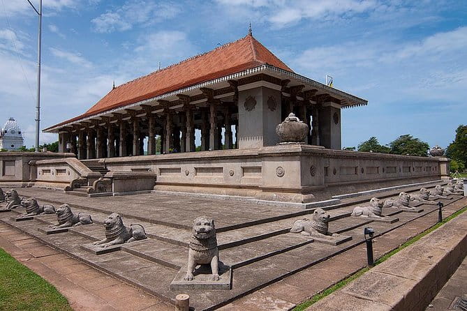 Private Tour of Colombo with Ajeet De Soyza - Stop 1: Dutch Hospital Shopping Precinct (Old Colombo, Colonial bones)