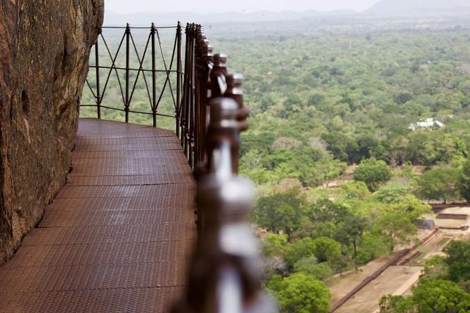 Private Trip to Sigiriya, Dambulla & safari from Colombo/ Negombo - A Fast Way to See Sigiriya, Dambulla and Minneriya From Colombo