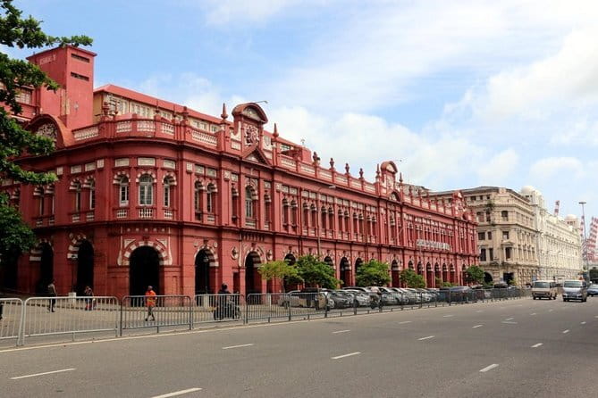 Shore Excursion Colombo Port To Colombo City Tour for 1 to 2 People - From Colombo Lighthouse to Dutch Hospital: getting your bearings quickly