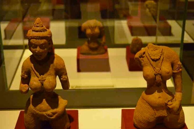 Sigiriya Rock & Cave Temple with Jeep Safari Private Day Trip - Golden Temple of Dambulla: when the day slows down in the best way