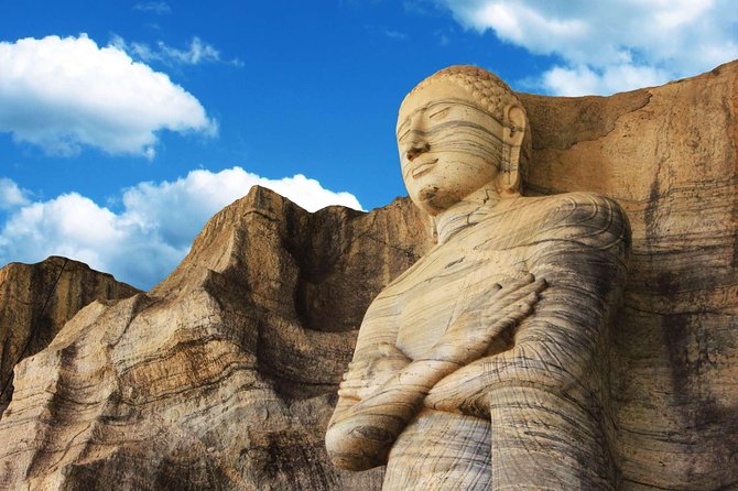 Tour Packages in Sri Lanka - Most Popular Round Tour - All in One Tour - Ella: Little Adam’s Peak, Nine Arches Bridge, and Ravana Falls
