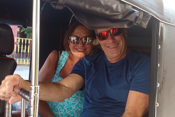 Tuk ride is very cheap in colombo (All inclusive)city tour - Pettah on a tuk-tuk: Jami Ul-Alfar Mosque and the Red Mosque feel