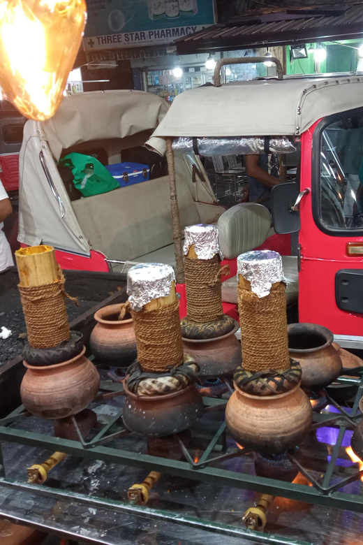 Tuk Trip is Very Cheap in Colombo (All-inclusive ) city tour - Colombo Fort and Old Lighthouse/Clock Tower: Colonial-Era Frames