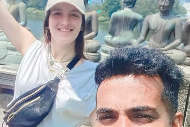 Tuk tuk colombo Sightseeing tour - Old Parliament, Independence Memorial Hall, and Pettah: politics, pride, and everyday noise