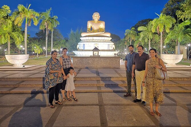 Tuk Tuk safari capital Colombo (Food and Entry Fees) Including - Church, Red Mosque, and a Catholic landmark in Kochchikade