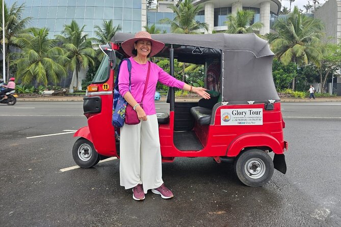 Tuk Tuk safari capital Colombo (Food and Entry Fees) Including - Harbor Bearings: Maritime Museum and the Old Lighthouse