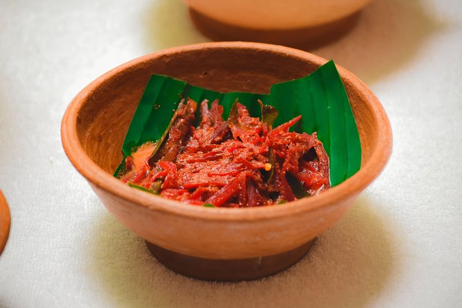 Vegan Cooking Class Colombo with Market Tour - The Colombo market tour: where you learn to choose spices like locals